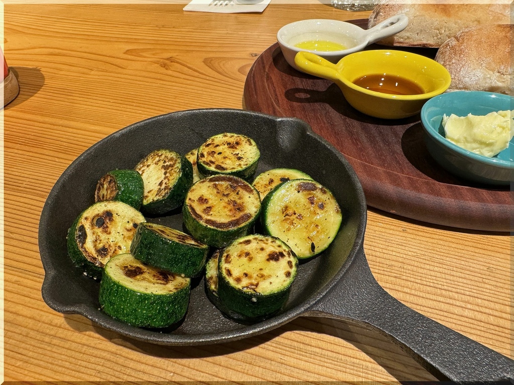 《台北。食記》ConfitRemi 黑米義式餐廳 X 漫步 