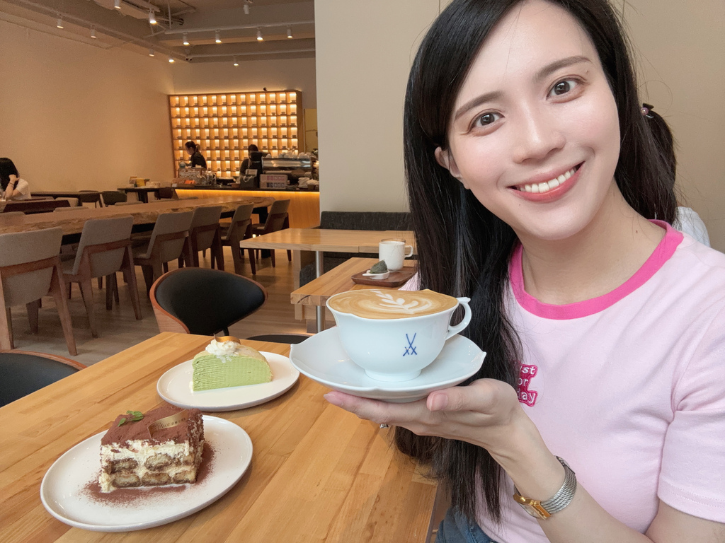 波赫士領地精品咖啡館 台北整顆千層蛋糕外帶 提拉米蘇外送