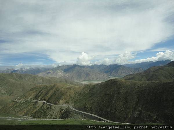 on the way to 羊卓雍措