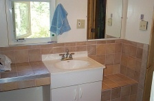 bathroom upstairs thumbnail.jpg