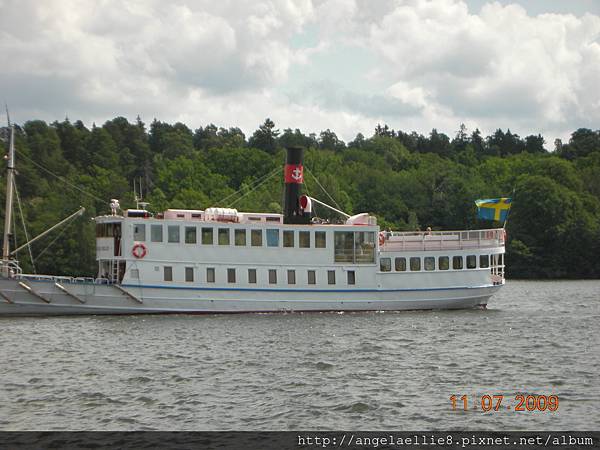 ferry at Drontingholm