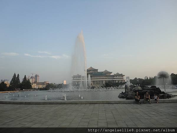 平壤萬壽台噴泉公園