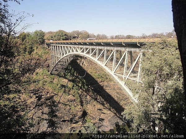 Victoria Bridge