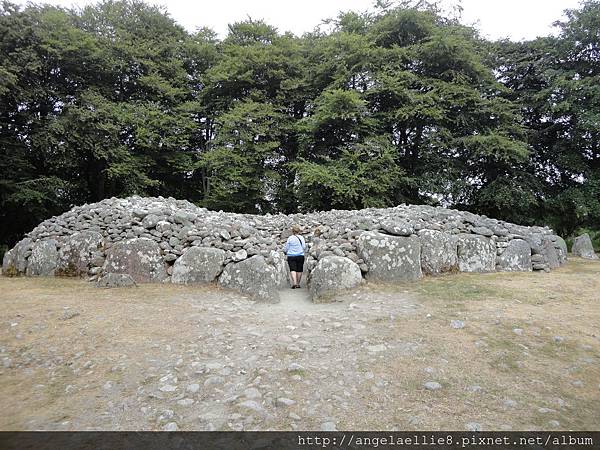 prehistoric cemetary 2000BC