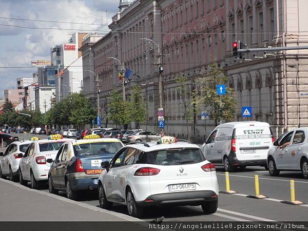 聖母安息主座教堂前Taxi stop