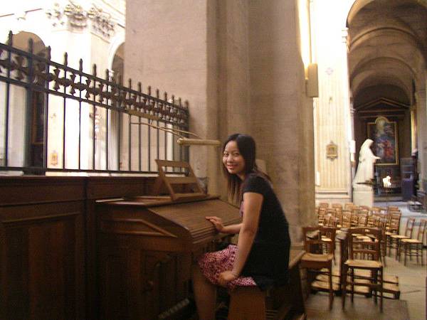 聖路易堂的風琴