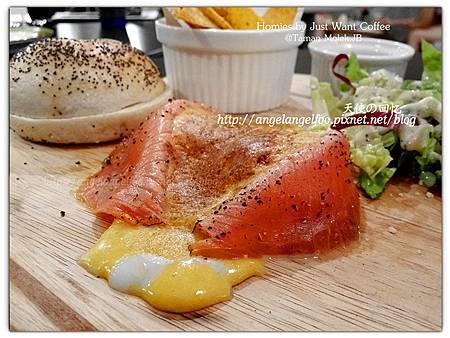 BAGEL~Smoke Salmon