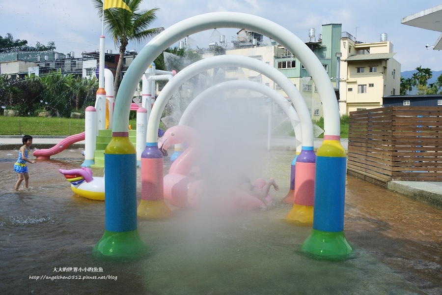 南投集集 DeJiJi親水童年 麻油悶鴨、超霸氣青花瓷鮮蚵粥、浪漫水舞 水南投集集一日遊套裝行程11