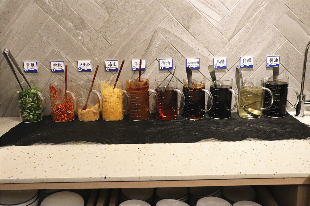 石研室 石頭火鍋 - 微風南山店08.jpg 石研室 石頭火鍋 - 微風南山店08.jpg