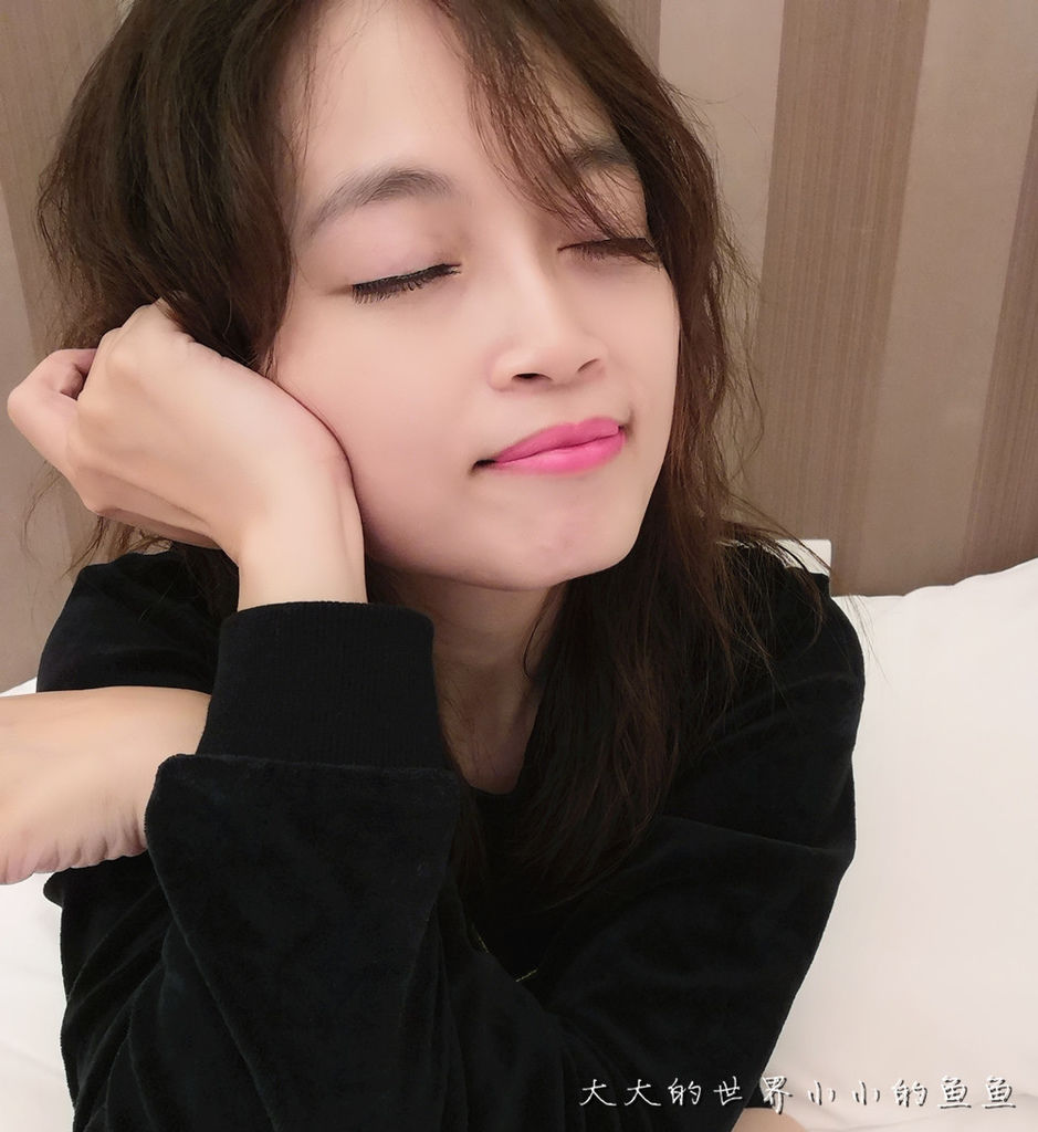 VIVALUZ 完美特色絲絨唇膏111 VIVALUZ 完美特色絲絨唇膏111