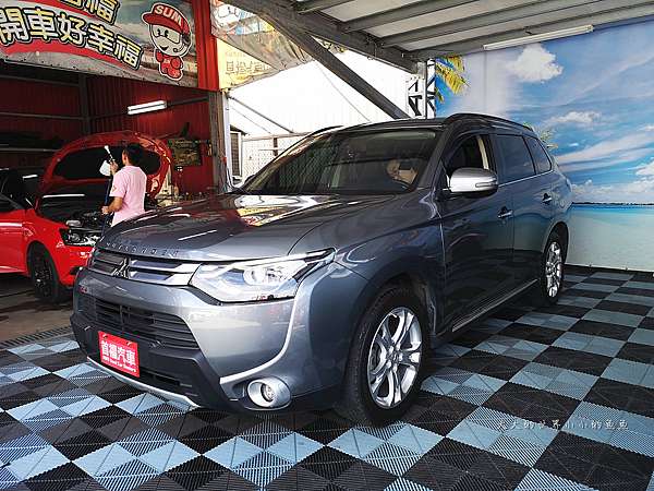 車商推薦 桃園市優質認證中古車商 Sum首福汽車 全認證中古車 桃園模範店首福汽車 小資女購車首推首福 網路高評價車商 安心店家價格實在 後續保固很到位 大大的世界小小的魚魚