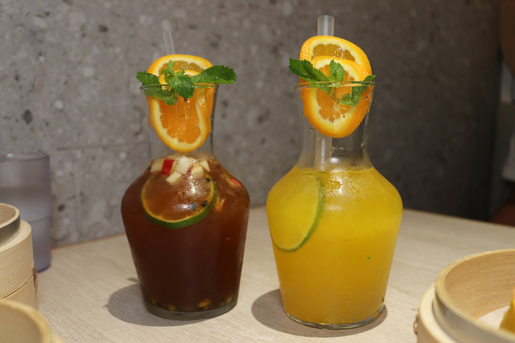 /tmp/php8KdczK /tmp/php8KdczK