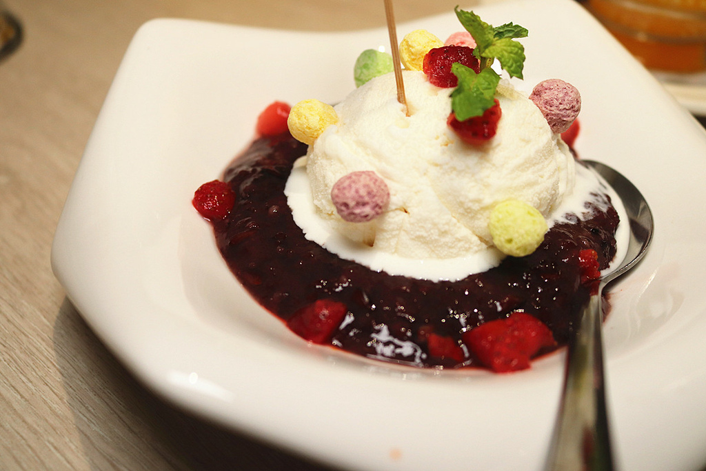 /tmp/phpqA9fY4 /tmp/phpqA9fY4