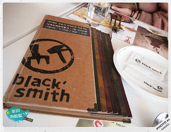 終於有機會吃到black' smith.jpg