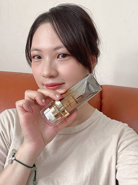 POETRYDANI 霧感遮瑕隔離乳 試用