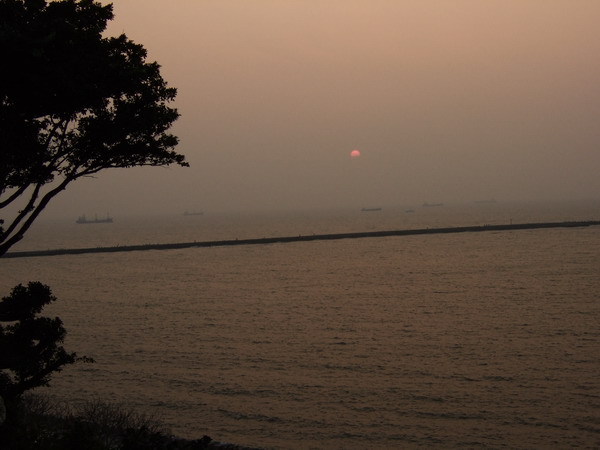 西子灣夕陽沒入了