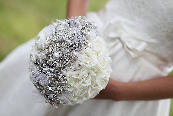 珠寶裝飾捧花 Jeweled Flower Bouquet