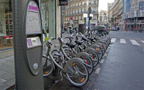 7644428956_une-station-de-velib-a-paris.jpg