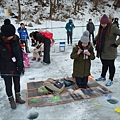 "韓國釣冰魚"離首爾只要一個小時車程，搭地鐵就到─清平鱒魚冰魚節/청평얼음꽃 송어축제