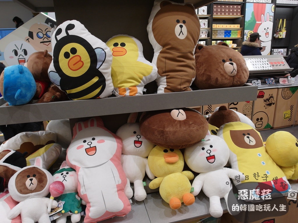 【韓國 新沙洞】LINE Friends Store & Café 旗艦店 (라인프렌즈 플래그십 스토어)