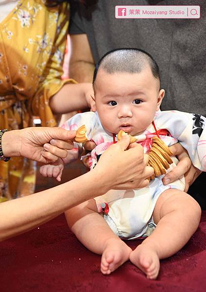 2024 媽咪親身體驗評比 場地最復古 服裝最美 台北大稻埕