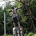每個村落都會有座原住民雕像