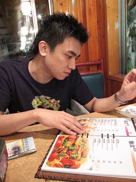 選了一家~我不是很滿意的小餐廳