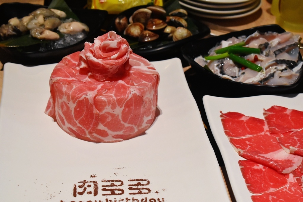 [Angel愛美食] 台中站前秀泰肉多多－火鍋網路溫度計好感