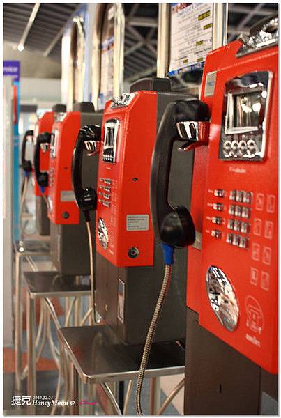 曼谷機場的電話亭