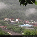 2012.06.12~610水災後土石流回堵形成堰塞湖，緊鄰堰塞湖的神木村隆華校區