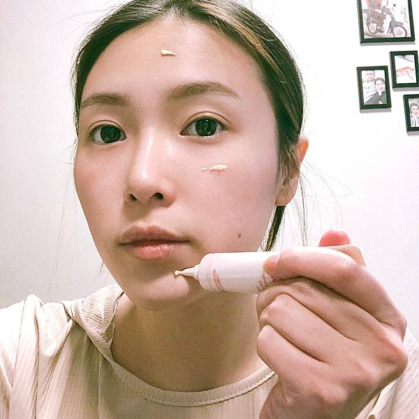 MakeCover底妝精靈3秒隱形薄膜保濕控油定妝噴霧+3D玻尿酸完美貼合妝前乳_210220_7.jpg 試用
