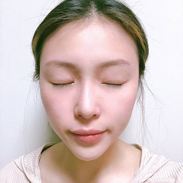 MakeCover底妝精靈3秒隱形薄膜保濕控油定妝噴霧+3D玻尿酸完美貼合妝前乳_210220_8.jpg 試用