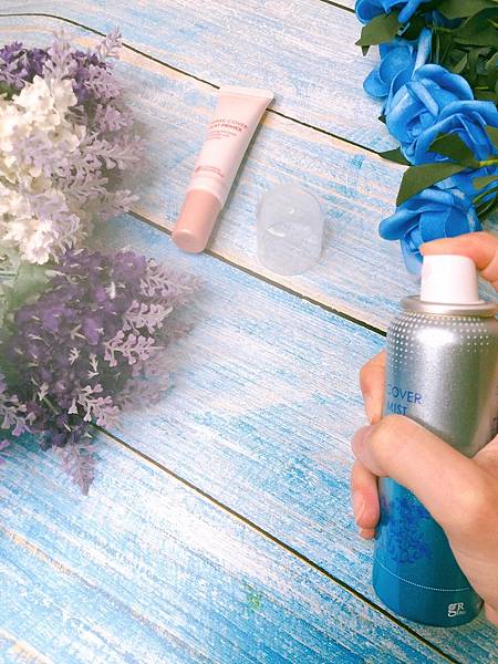 MakeCover底妝精靈3秒隱形薄膜保濕控油定妝噴霧+3D玻尿酸完美貼合妝前乳_210220_4.jpg 試用