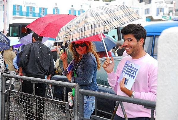 招纜生意的民宿業者