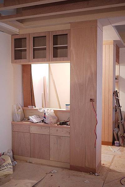 3/2從餐廳看餐櫃，好漂亮~