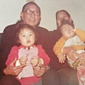 爺爺、奶奶、我跟妹妹.jpg