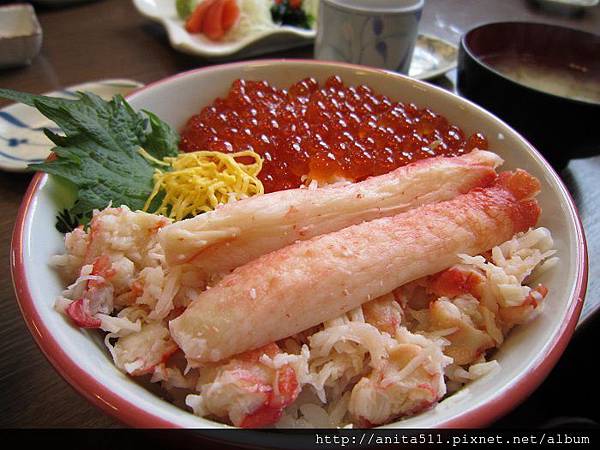 北海道--帝王蟹鮭魚卵丼