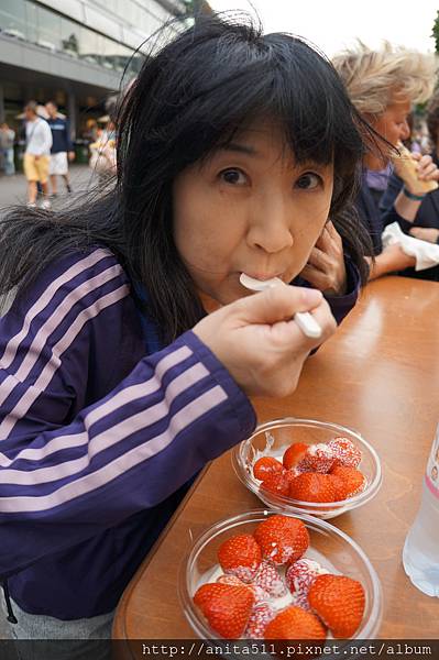 12 溫布頓就是要吃- strawberries and cream at Wimbledon