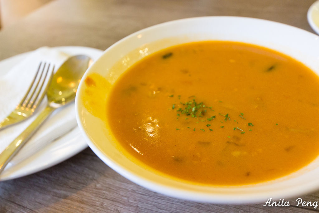 IMG_9584.jpg IMG_9584.jpg