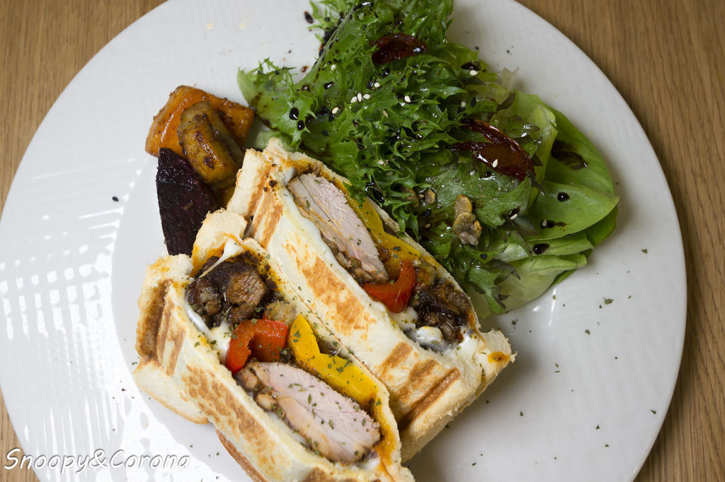 IMG_3942-18.jpg IMG_3942-18.jpg