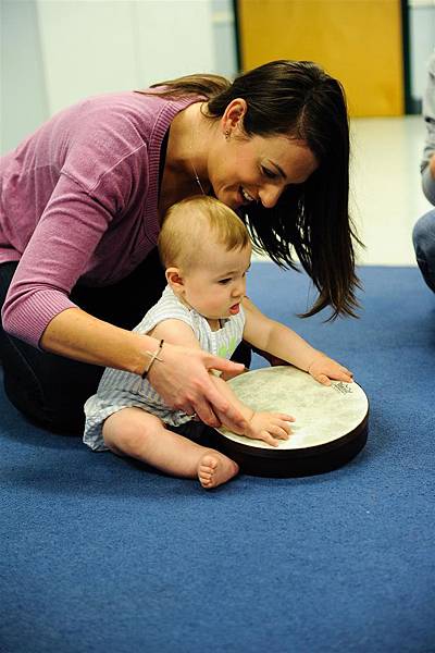 Photo-Kindermusik-Baby-Mom-Drum-1000x1502.jpg