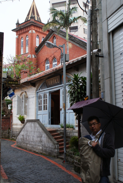 隱身在一條小巷的『滬尾偕醫館』