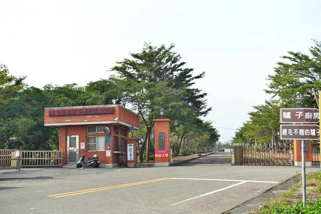 02.jpg