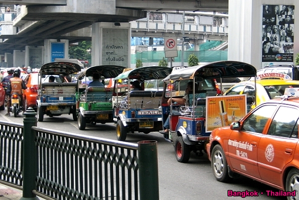 曼谷交通, 計程車, 嘟嘟車