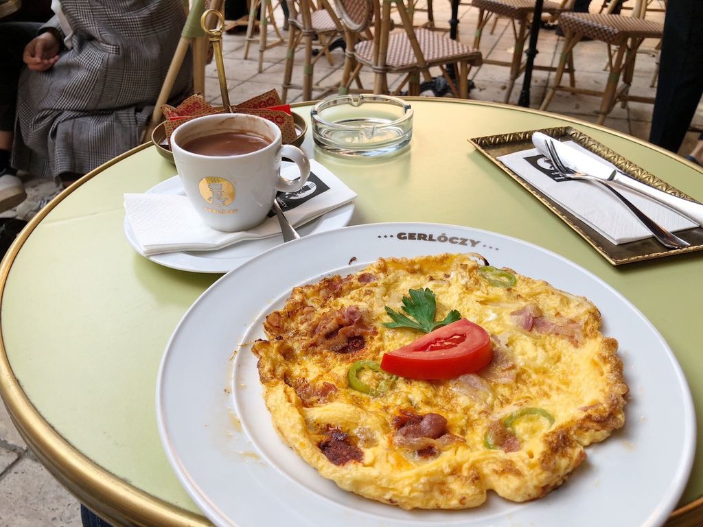 blog 借傳-budapest_181027_0092.jpg