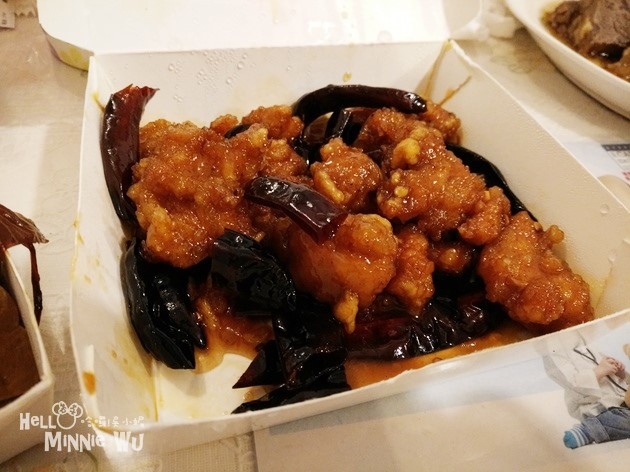 百里香蚌麵左宗棠雞飯 百里香蚌麵