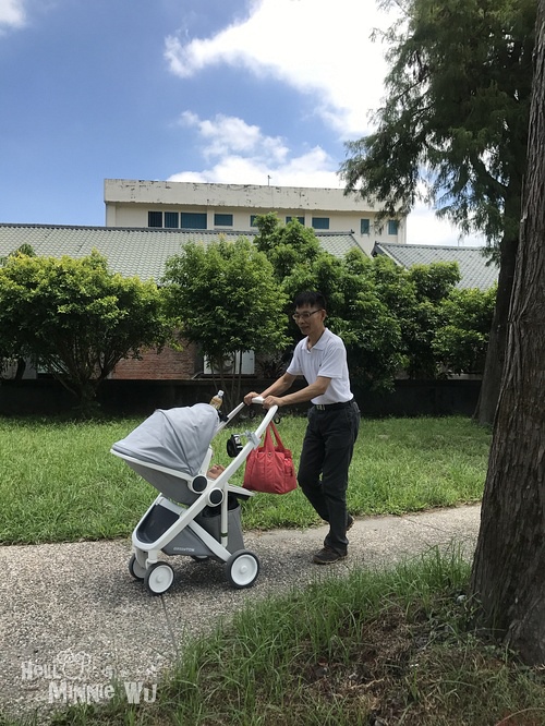 環保科技,座艙大,超輕量歐系大車,iPhone輕美有型,客製化嬰兒推車配色,嬰兒推車推薦