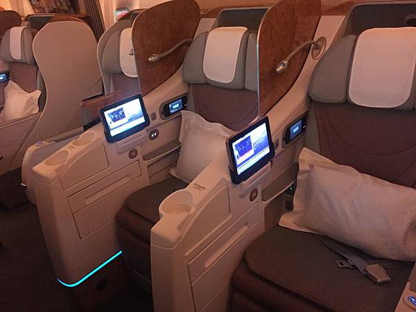 阿聯酋航空Emirates商務艙