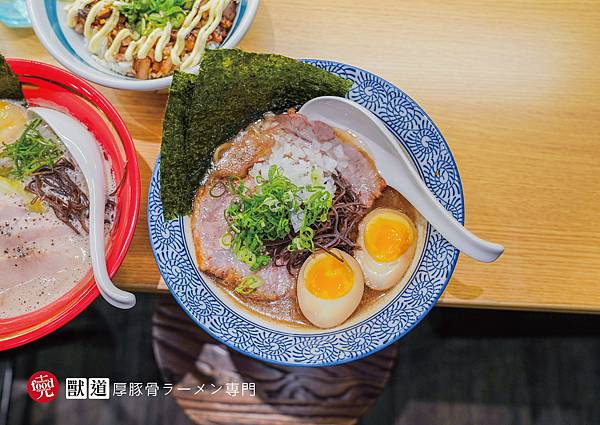 獸道拉麵｜台中必吃拉麵 免費續加飯、麵｜克羅德先生