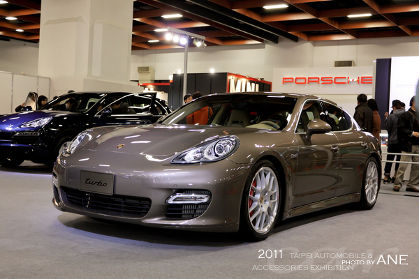 2011台北新車大展0144.JPG